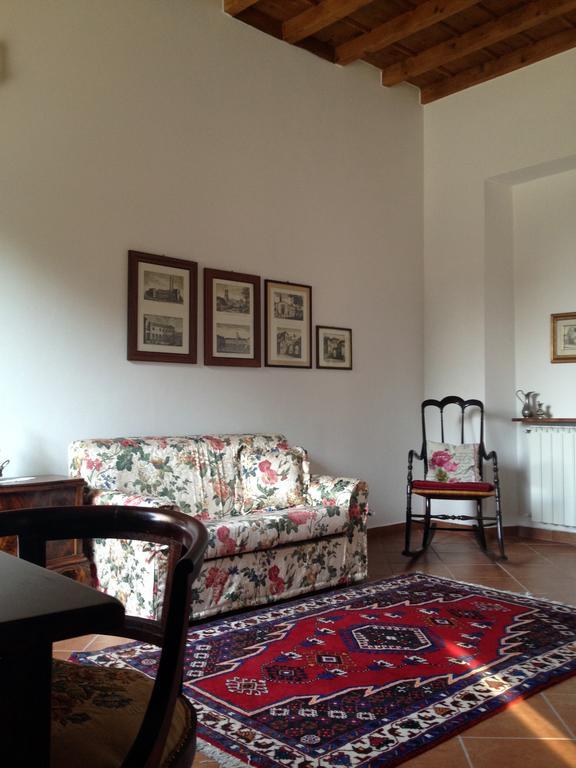 Bed And Breakfast Azienda Agricola Cascina Salazzara Magenta Szoba fotó